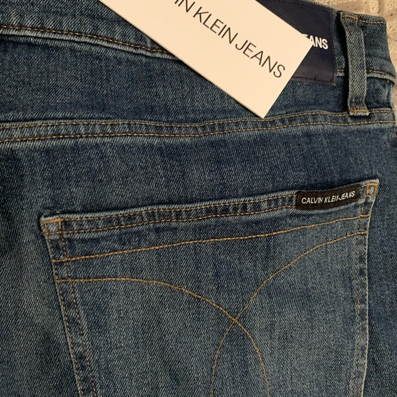 Jeans - Picture 2 of 3